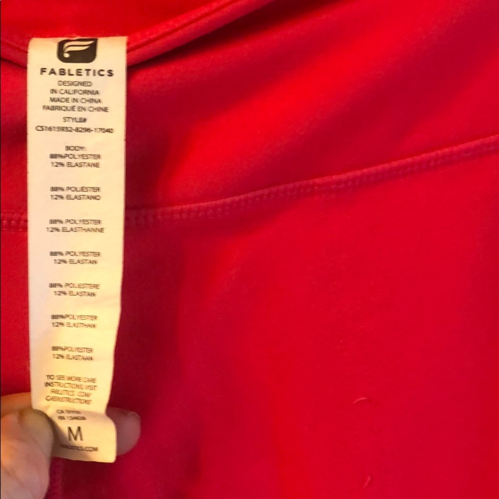 Fabletics capris size medium - Picture 4 of 5